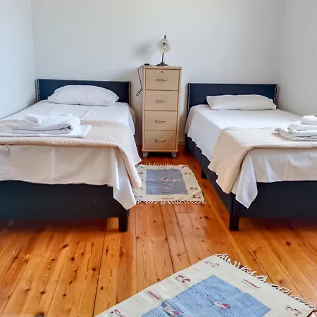 Jane, Quiet, Luxurious, Family Friendly, Spacious, Close To The Beach! * La Canée